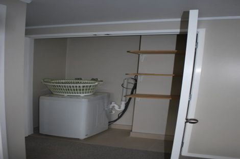 Photo of property in 5 Beaudine Avenue, Glenfield, Auckland, 0629