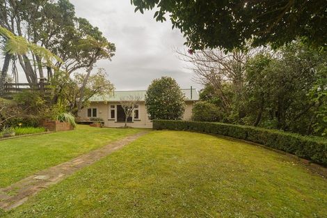 Photo of property in 6 Highland Crescent, Wadestown, Wellington, 6012