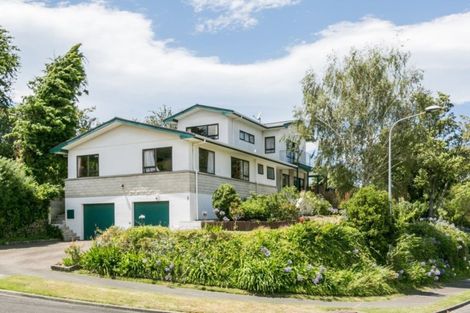 Photo of property in 2 Ewan Place, Taradale, Napier, 4112