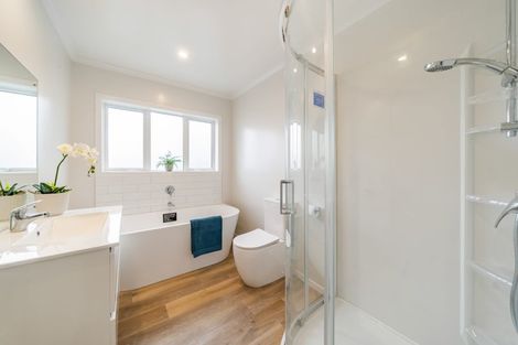 Photo of property in 11a Hall Grove, Ebdentown, Upper Hutt, 5018