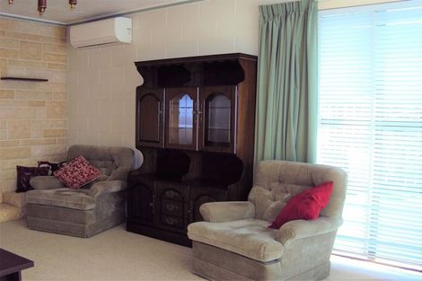 Photo of property in 122 Effingham Street, North New Brighton, Christchurch, 8083