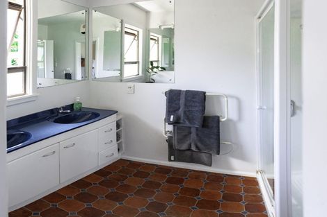 Photo of property in 290 Withells Road, Avonhead, Christchurch, 8042