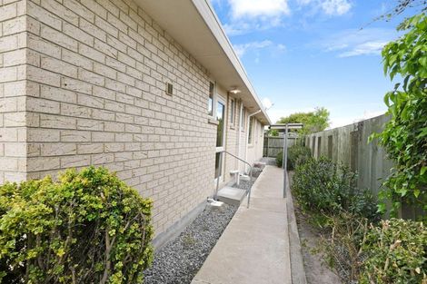 Photo of property in 8 Thistledown Place, Woolston, Christchurch, 8062