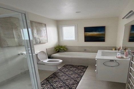 Photo of property in 1 Hovingham Court, Jacks Point, Queenstown, 9371
