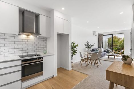 Photo of property in 62u2 Spenmoor Street, Newlands, Wellington, 6037