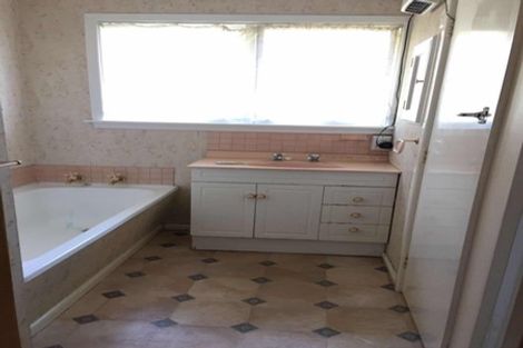 Photo of property in 3 Woodbury Street, Avonhead, Christchurch, 8042