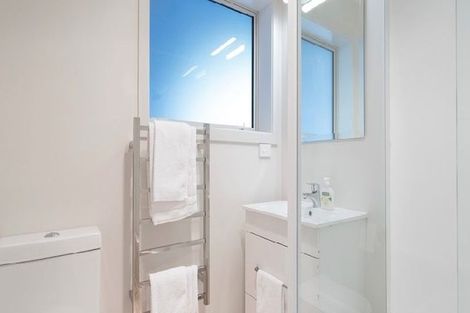 Photo of property in 4 The Cliffs, Britannia Heights, Nelson, 7010