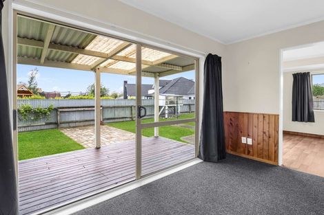 Photo of property in 3 Kirkcaldie Grove, Levin, 5510