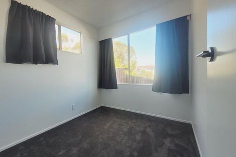 Photo of property in 114 Gloaming Hill, Titahi Bay, Porirua, 5022