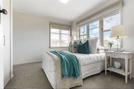 Photo of property in 10 Aramoana Avenue, Devonport, Auckland, 0624