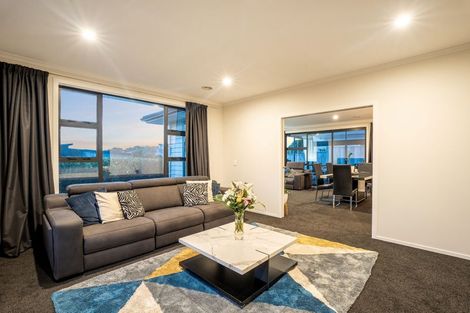 Photo of property in 5 Waitaria Terrace, Aotea, Porirua, 5024