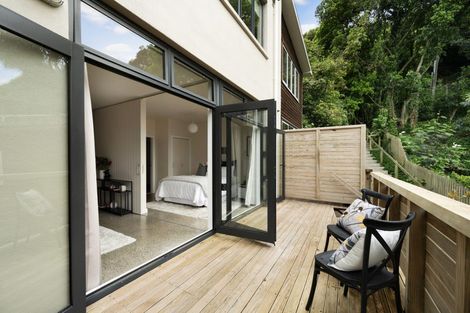 Photo of property in 59u7 Mortimer Terrace, Brooklyn, Wellington, 6021