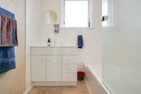 Photo of property in 10 Totara Street, Taradale, Napier, 4112
