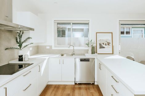 Photo of property in 33 Gear Road, Te Horo, Otaki, 5582