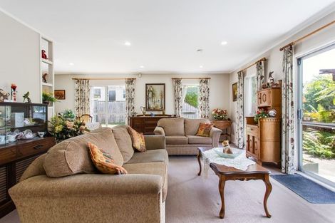 Photo of property in 51 Marvon Downs Avenue, Pakuranga Heights, Auckland, 2010