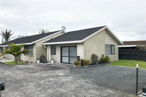 Photo of property in 22 Sturges Road, Henderson, Auckland, 0612