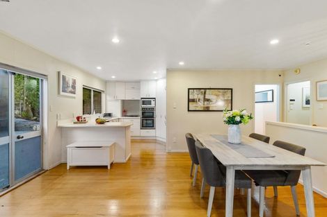 Photo of property in 25 Coroglen Avenue, Birkenhead, Auckland, 0626