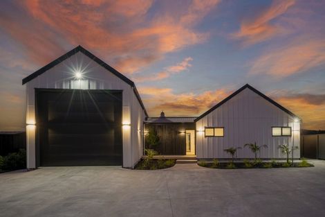 Photo of property in 5 Joyce Harsant Place, Cooks Beach, 3591