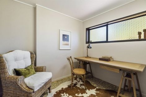 Photo of property in 10 Portsea Place, Chatswood, Auckland, 0626