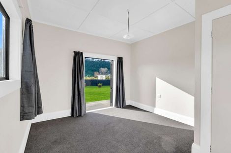 Photo of property in 5 Banks Street, Tolaga Bay, 4077