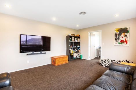Photo of property in 72 Aotea Drive, Aotea, Porirua, 5024