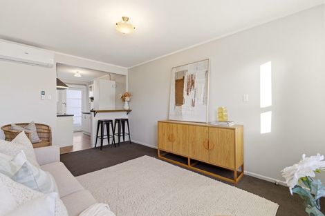 Photo of property in 2/22 Holly Road, St Albans, Christchurch, 8014