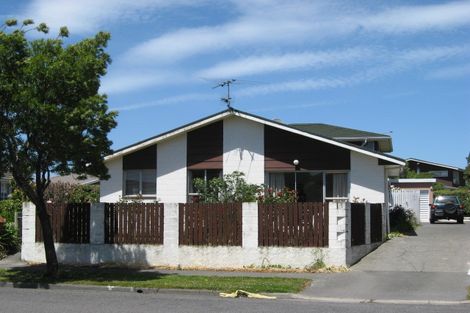 Photo of property in 7 Delaware Crescent, Russley, Christchurch, 8042