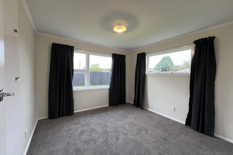 Photo of property in 5 Shirldale Place, Avonhead, Christchurch, 8042