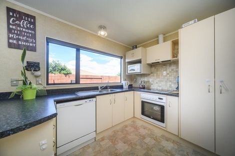 Photo of property in 12 Jordan Way, Kelvin Grove, Palmerston North, 4414