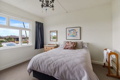 Photo of property in 98 Avenue Road, West End, Timaru, 7910