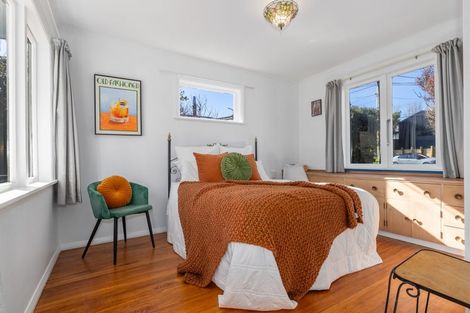 Photo of property in 22 Dale Road, Raumati South, Paraparaumu, 5032