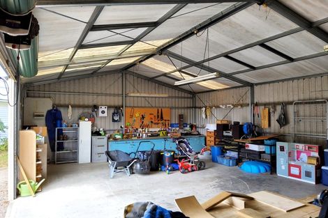 Photo of property in 165 No 2 Road, Te Puke, 3182