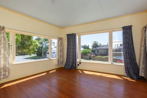 Photo of property in 4 Mckay Street, Paraparaumu Beach, Paraparaumu, 5032
