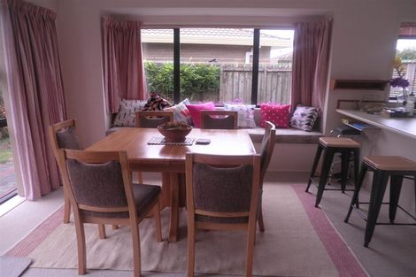 Photo of property in 84 Lakeside Drive, Orewa, 0931