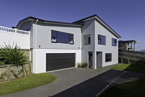 Photo of property in 8 Dulverton Rise, Flagstaff, Hamilton, 3210