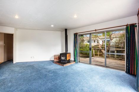 Photo of property in 108 Omapere Street, Whitby, Porirua, 5024