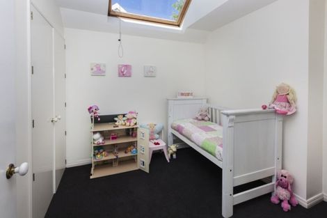 Photo of property in 135 Fendalton Road, Fendalton, Christchurch, 8052