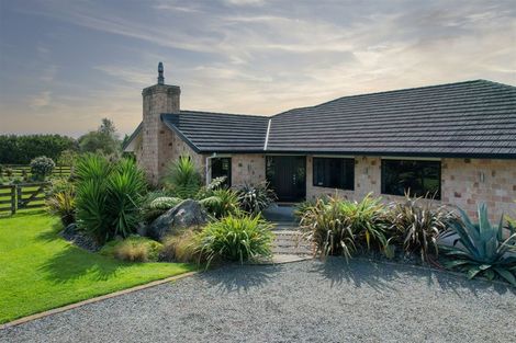 Photo of property in 13 Pukematawai Lane, Levin, 5571