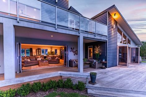 Photo of property in 180a Tikokino Road, Waipawa, 4273