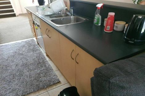 Photo of property in 2/4 Charlenne Close, Ranui, Auckland, 0612