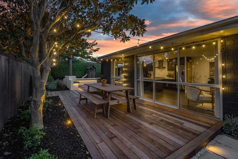 Photo of property in 14 Riverwood Boulevard, Redwood, Christchurch, 8051