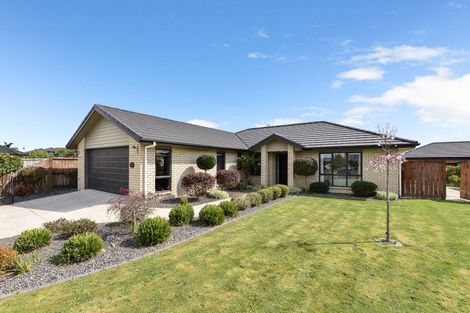 Photo of property in 15 Waltham Place, Rototuna North, Hamilton, 3210