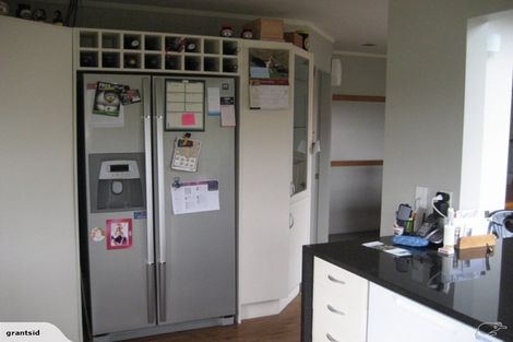 Photo of property in 10 Lingard Grove, Brooklyn, Wellington, 6021