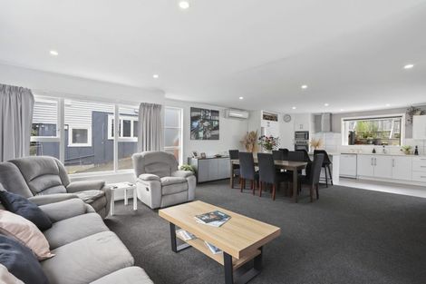 Photo of property in 7 Norman Road, Titirangi, Auckland, 0604