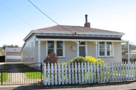 Photo of property in 33 Mcgreevy Street, Waipawa, 4210