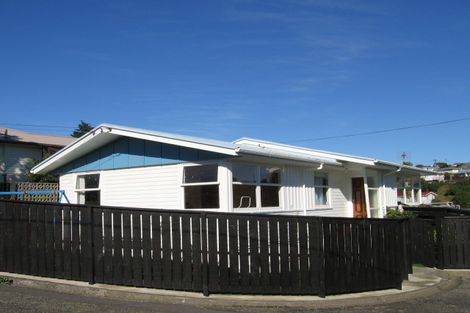 Photo of property in 7 Pauline Way, Paparangi, Wellington, 6037