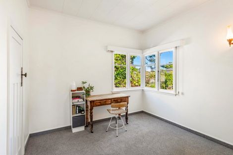 Photo of property in 6 Toi Street, Otaki Beach, Otaki, 5512