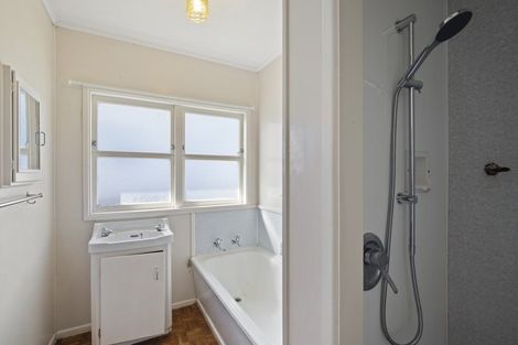 Photo of property in 2/17 Kent Street, Waiuku, 2123