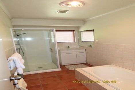 Photo of property in 6 Longview Rise, Massey, Auckland, 0614