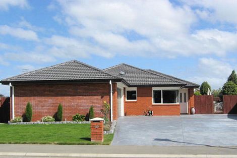 Photo of property in 10 Monet Vale, Rolleston, 7614